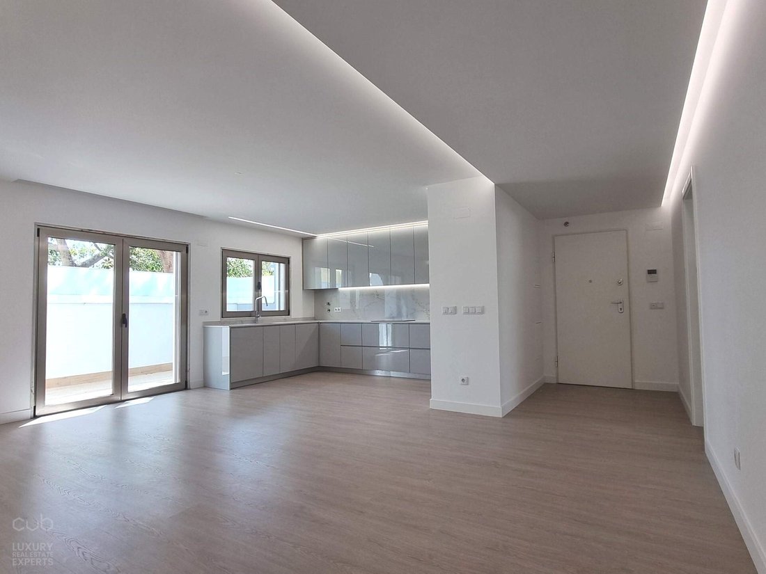 Apartment in Costa da Caparica, Setubal, Portugal 1 - 15382442