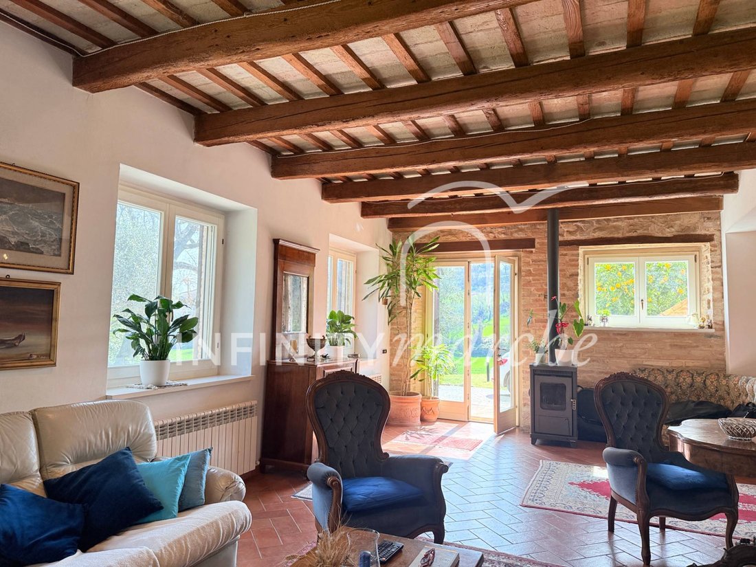 Country House in Montecosaro, Marche, Italy 4 - 15396445