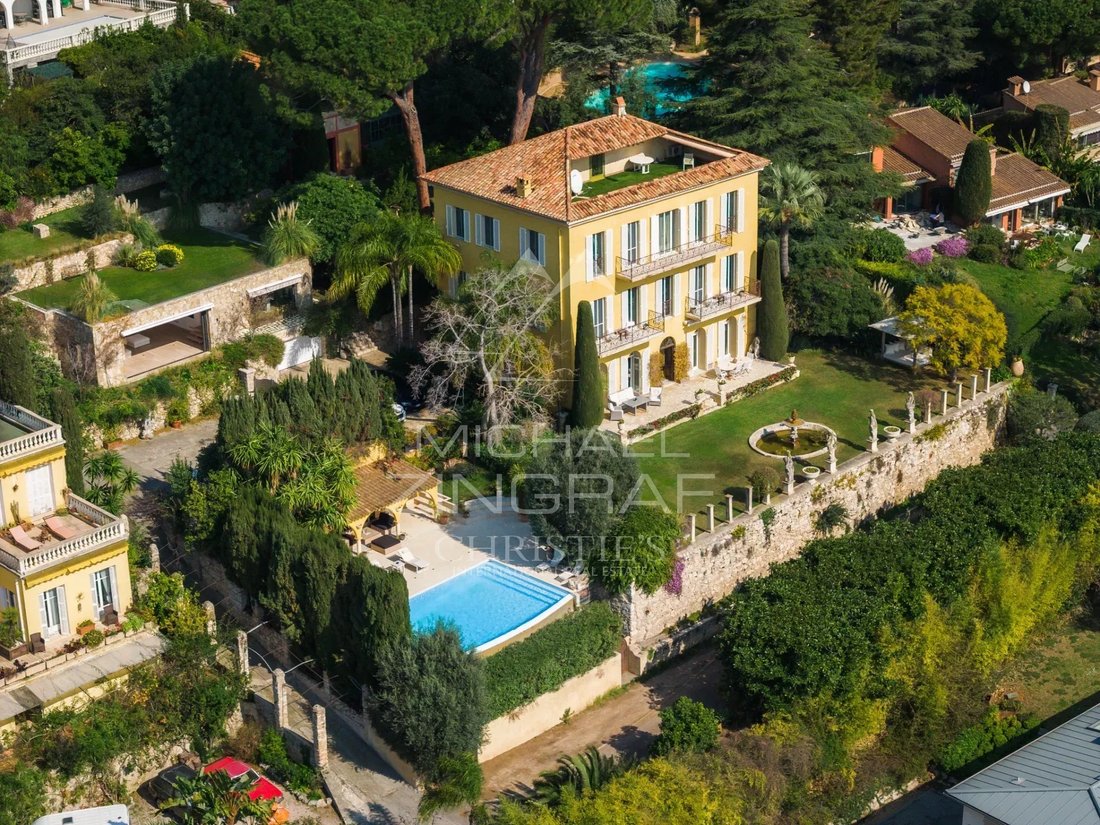 Villa in Französische Riviera, Provence-Alpes-Côte d'Azur, Frankreich 1 - 15395273
