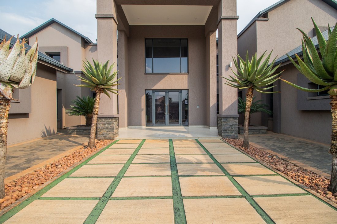House in Serengeti Golf and Wildlife Estate, Gauteng, South Africa 4 - 15397051
