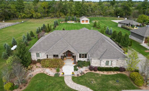 House in Brant, Ontario, Canada 1