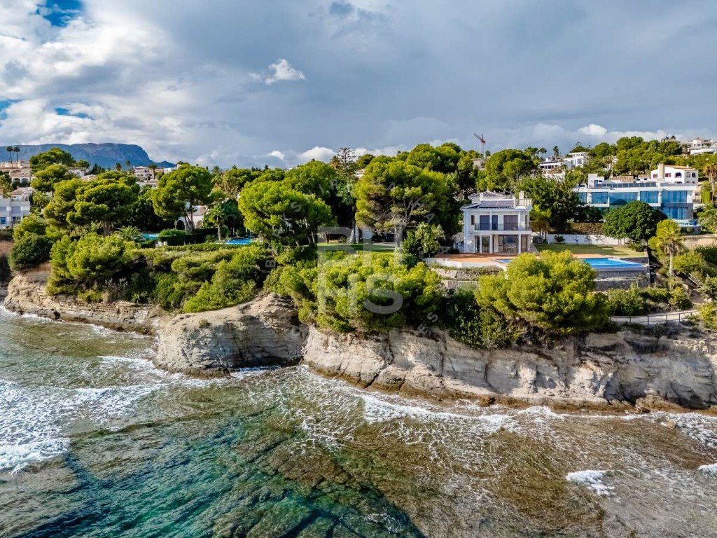 Villa in Calp / Calpe, Valencian Community, Spain 1 - 15396623