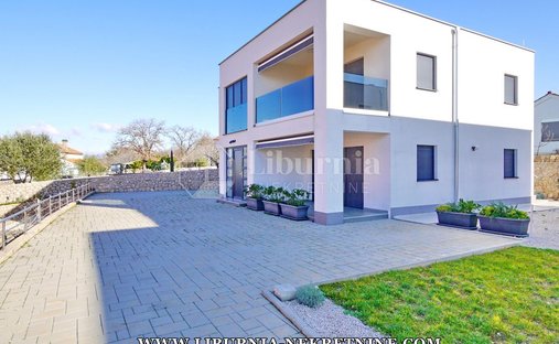 House in Malinska, Primorje-Gorski Kotar County, Croatia 1