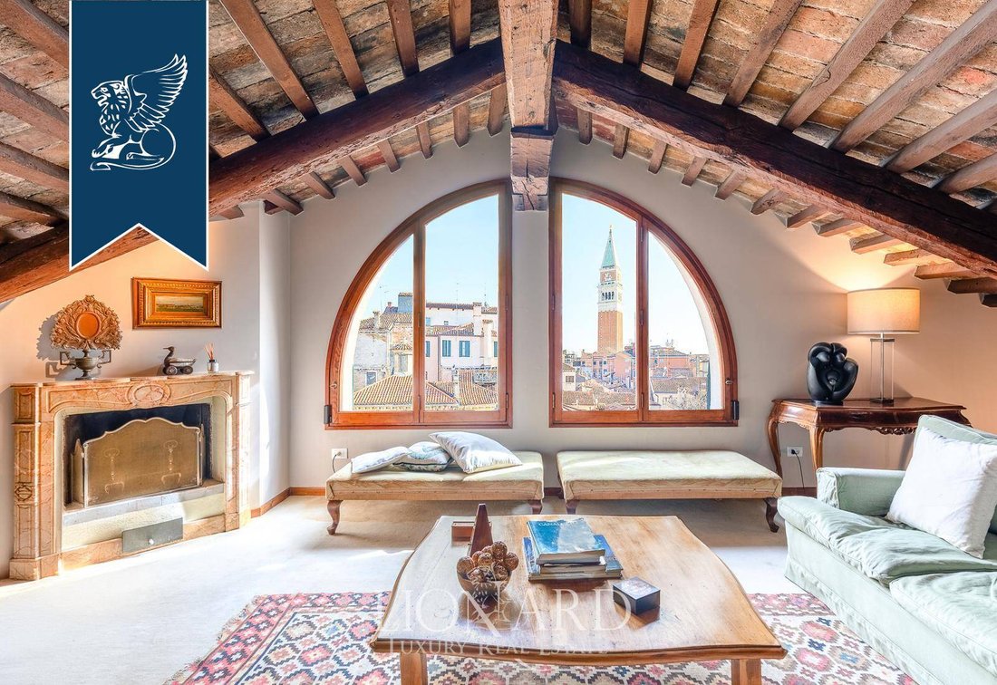 Villa in San Marco, Venice, Italy 4 - 15282549
