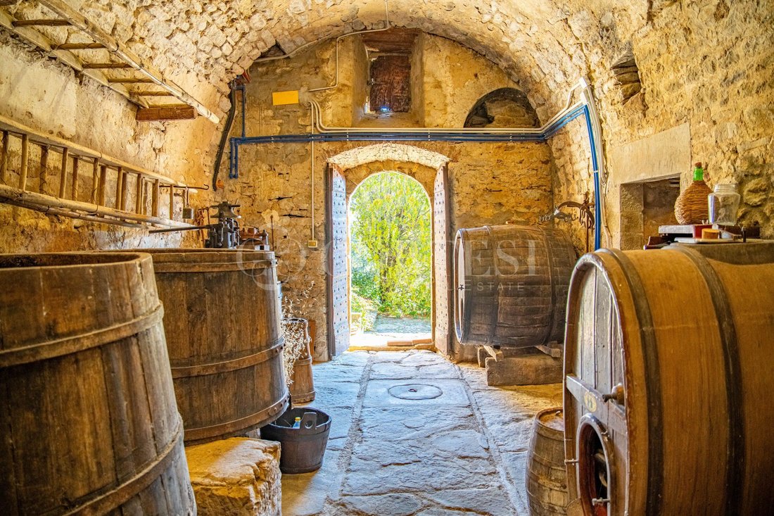 House in Center, Cortona, Tuscany 4 - 15396465