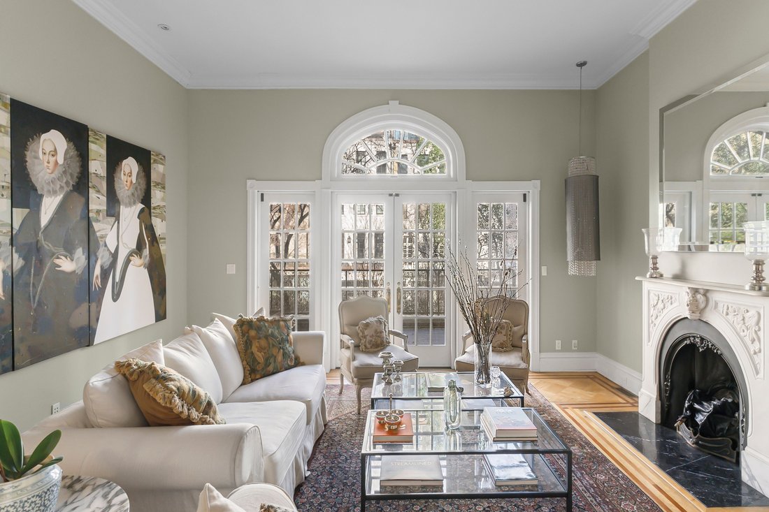 House in New York, New York, United States 4 - 15396593