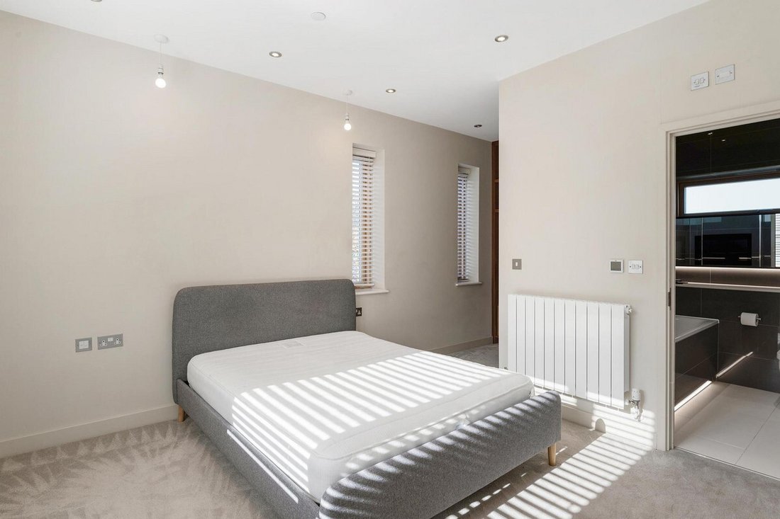 House in Little Ealing, Hounslow, England 5 - 15322046
