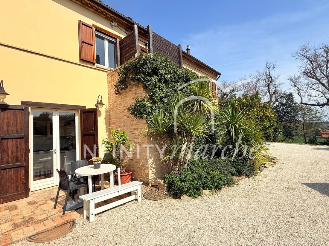 Country House in Montecosaro, Marche, Italy 2 - 15396445