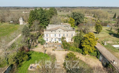 Castle in Bordeaux, Nouvelle-Aquitaine, France 1