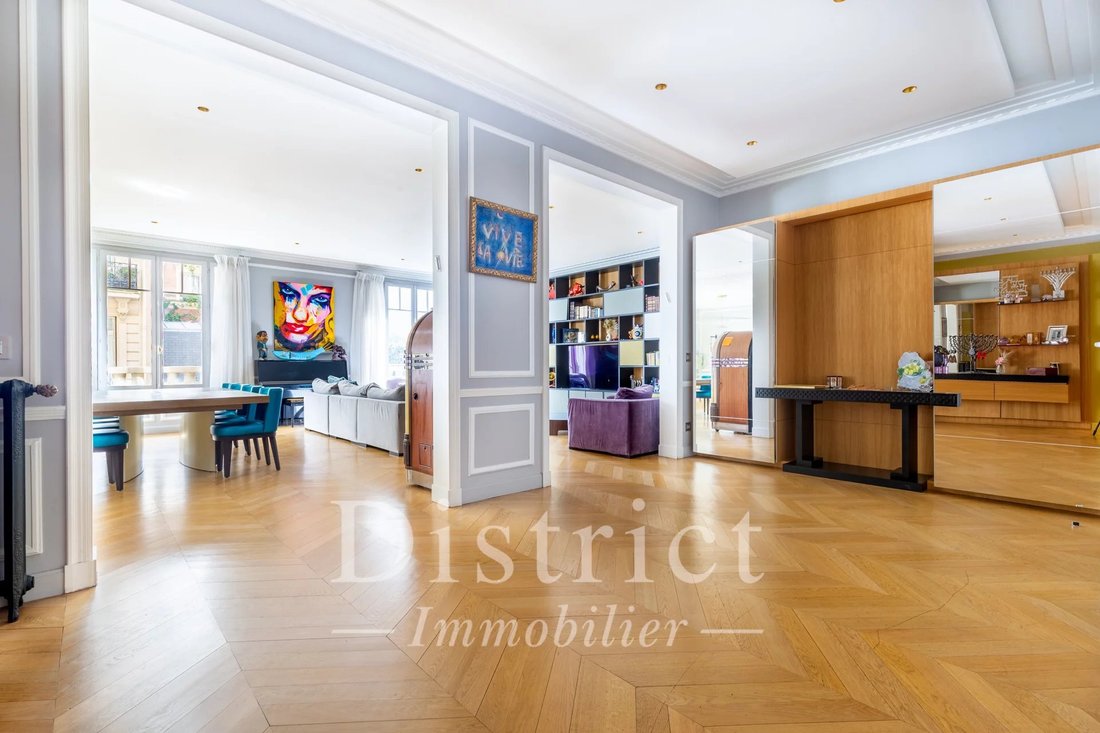 Wohnung in Triangle d'Or, Paris 8e Arrondissement, Paris 2 - 15398581