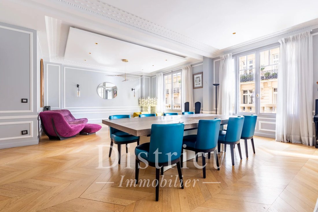 Wohnung in Triangle d'Or, Paris 8e Arrondissement, Paris 5 - 15398581