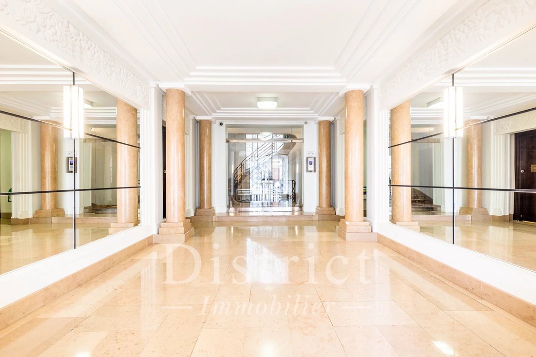 Wohnung in Triangle d'Or, Paris 8e Arrondissement, Paris 4 - 15398581