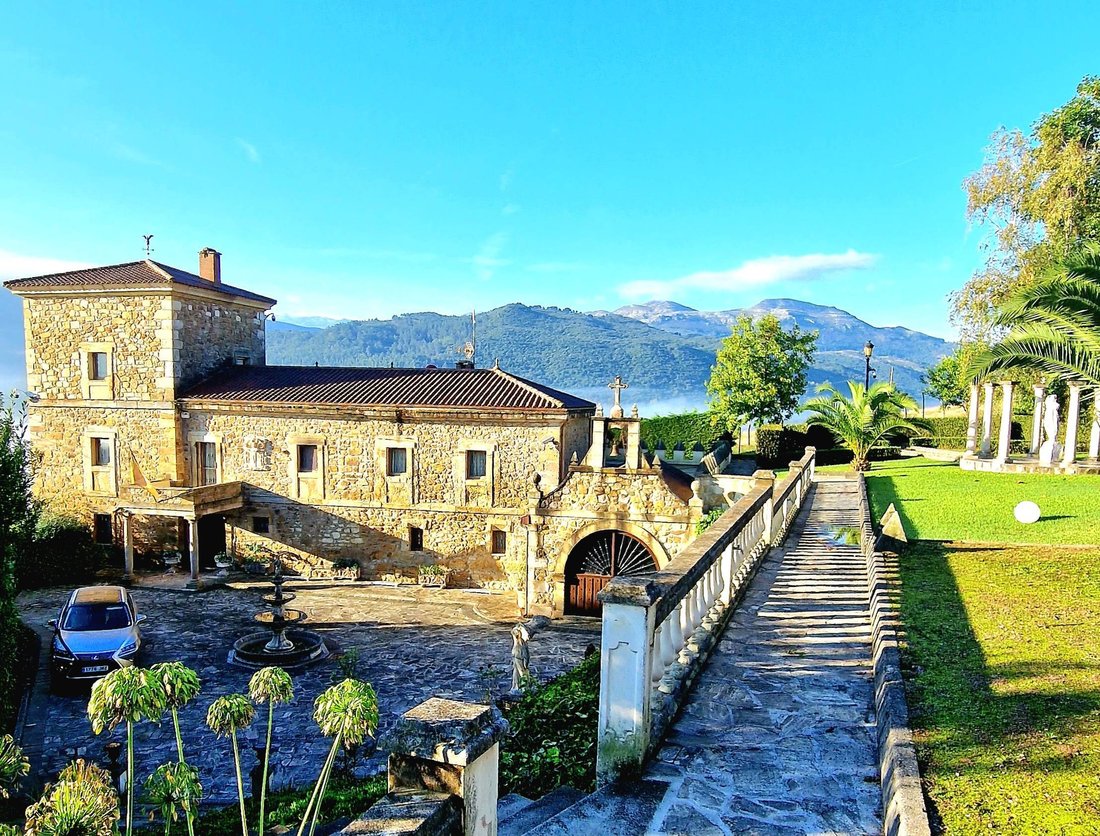 Villa in Voto, Cantabria, Spain 1 - 14377538