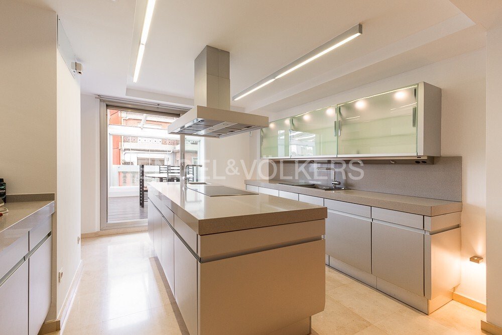 Penthouse in l'Eixample, Valencia, Spain 2 - 13500304