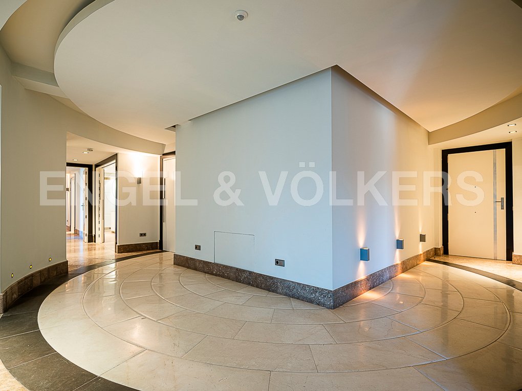 Apartment in Los Remedios, Seville, Spain 3 - 13144941