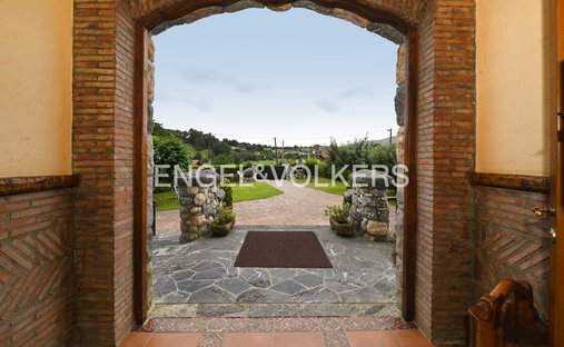 Castle for Sale in Castro-Urdiales, Cantabria, Spain
