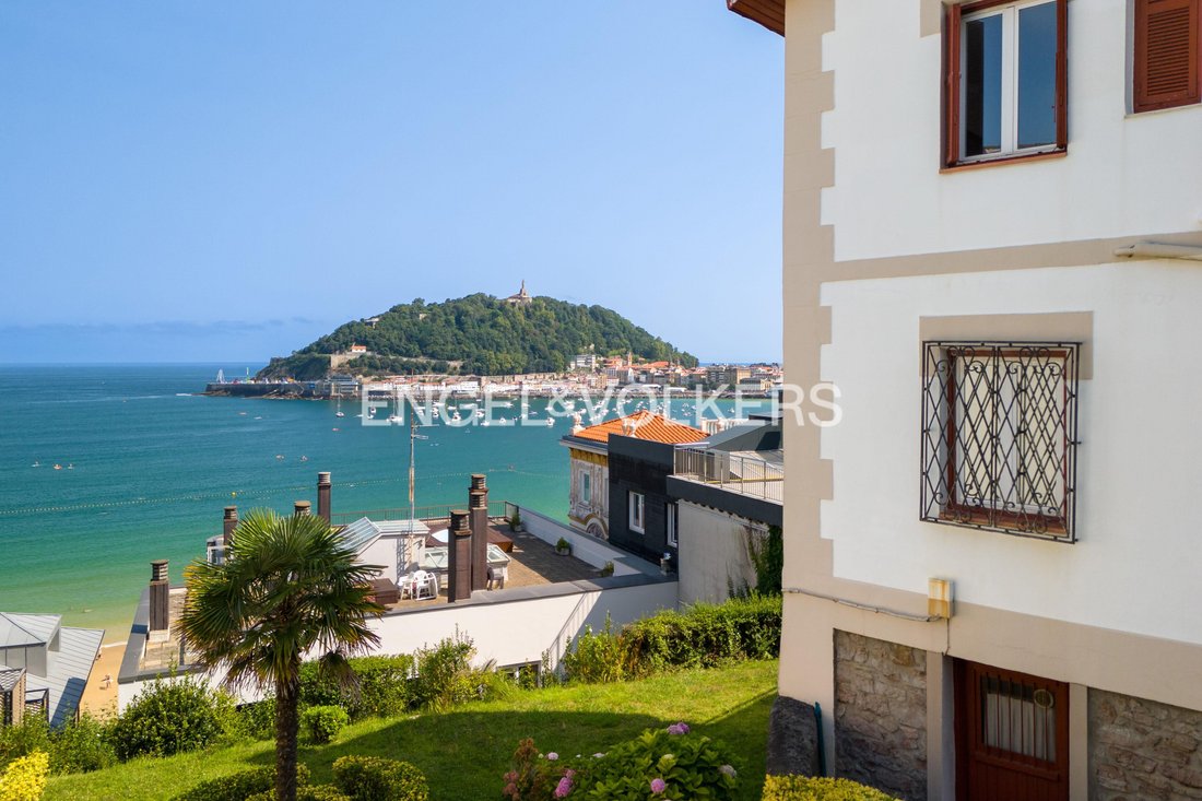 Villa in Mendebaldea, Donostia-San Sebastian, Spain 3 - 14602573