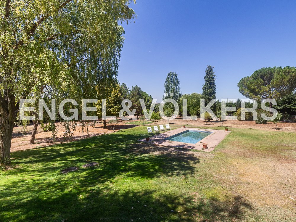 Finca in Requena, Valencian Community, Spain 1 - 13127935