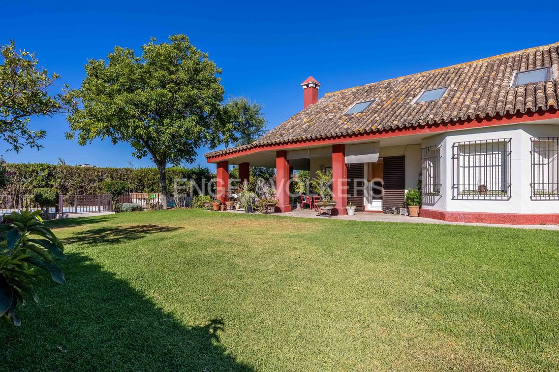 Townhouse en Tomares, Andalucía, España 3 - 14966932