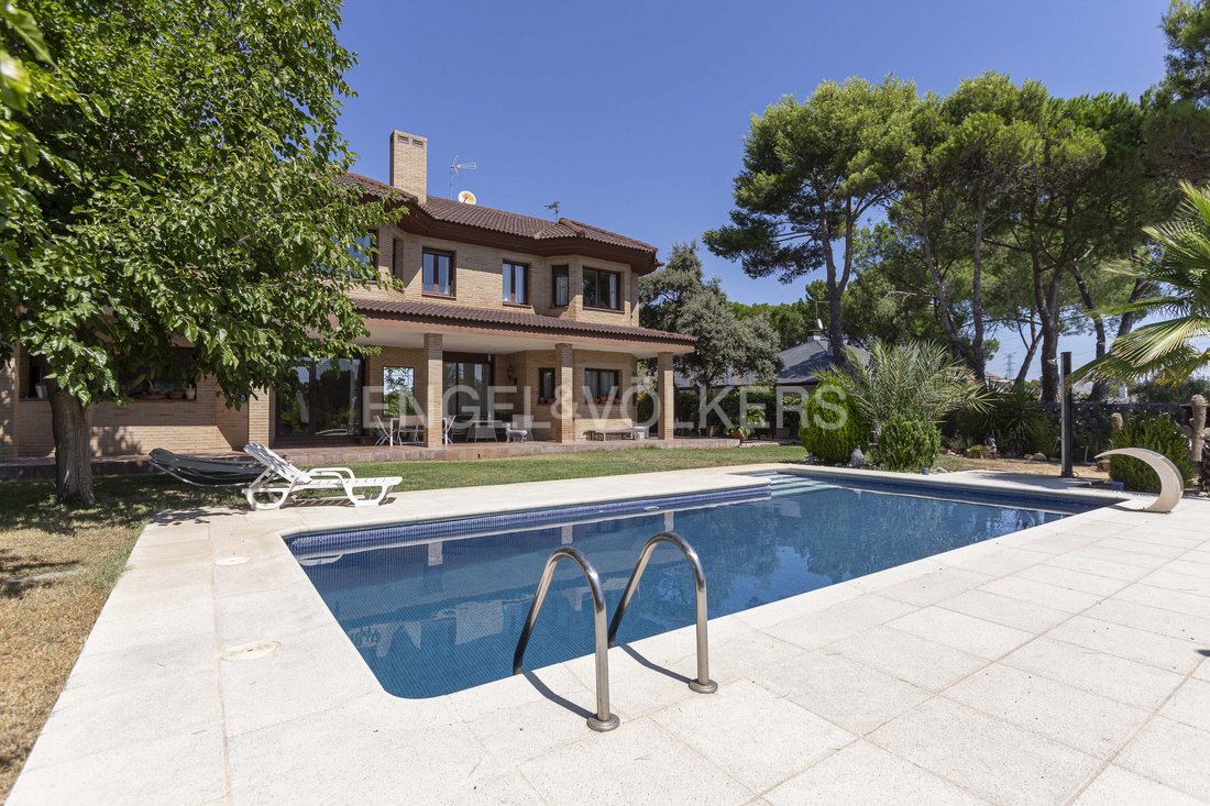 House in Boadilla del Monte, Comunidad de Madrid, Spain 1 - 13183230