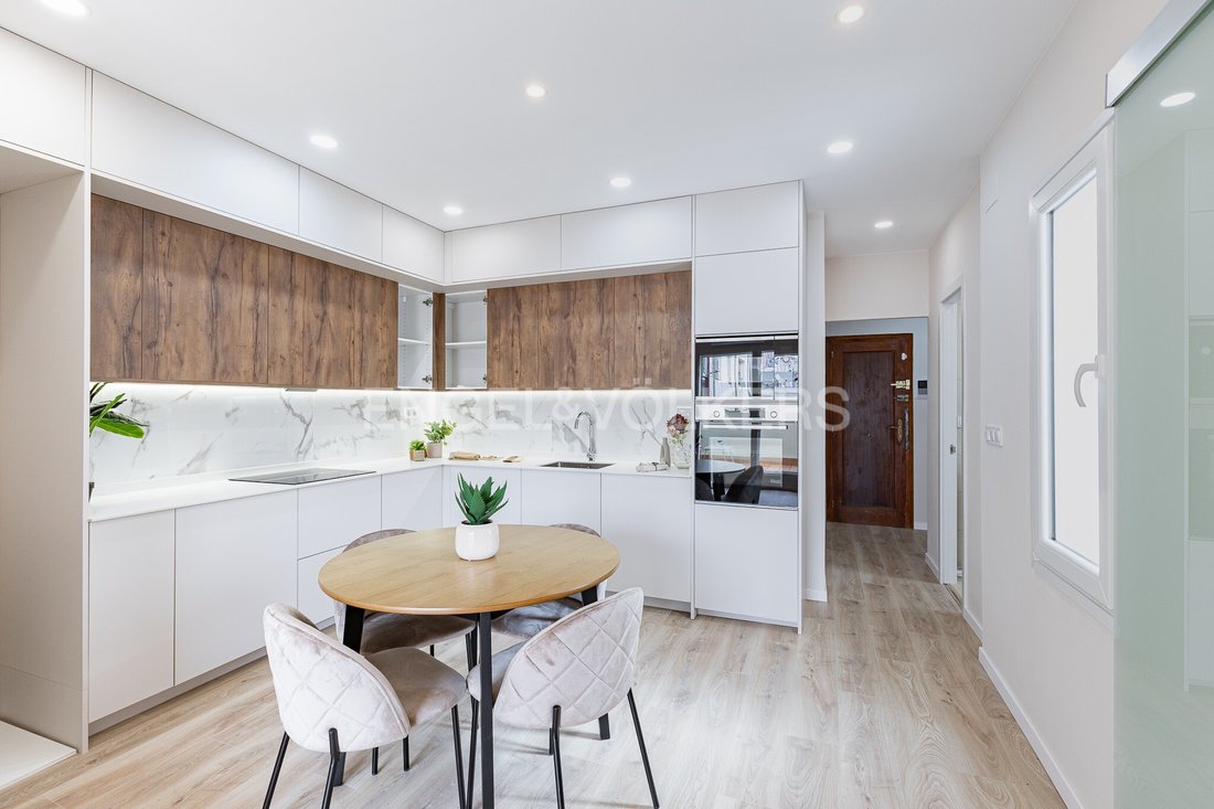 A closer look at Bright Penthouse Apartment Spaces