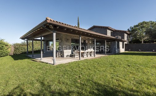 House in Corbera de Llobregat, Catalonia, Spain 1