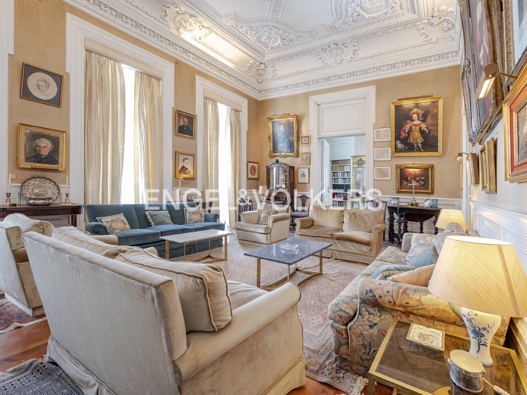 House in Misericordia, Lisbon, Portugal 2 - 13112629