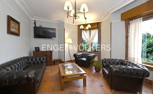 Castle for Sale in Castro-Urdiales, Cantabria, Spain