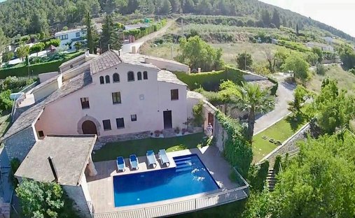 Villa in Torrelles de Foix, Catalonia, Spain 1
