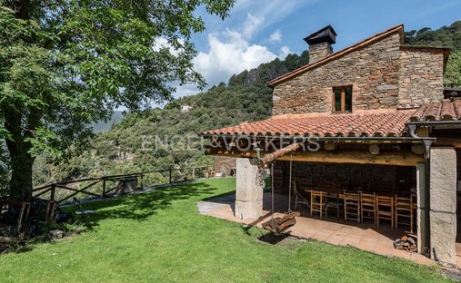 Country House in Fogars de Montclus, Catalonia, Spain 1