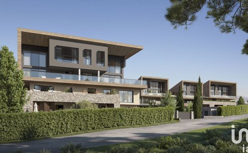 Apartment in Châteauneuf-Grasse, Provence-Alpes-Côte d'Azur, France 1