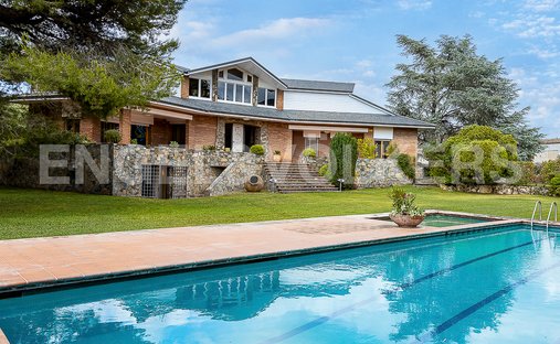House in Montornes del Valles, Catalonia, Spain 1