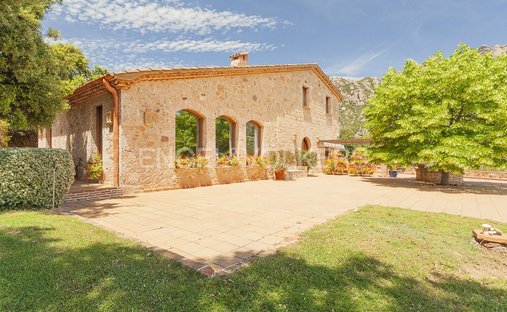 Country House in el Bruc, Catalonia, Spain 1