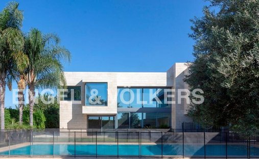 Villa in Dos Hermanas, Andalusia, Spain 1