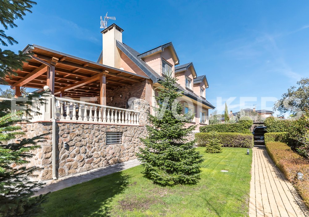 House in Las Rozas de Madrid, Comunidad de Madrid, Spain 1 - 13634018