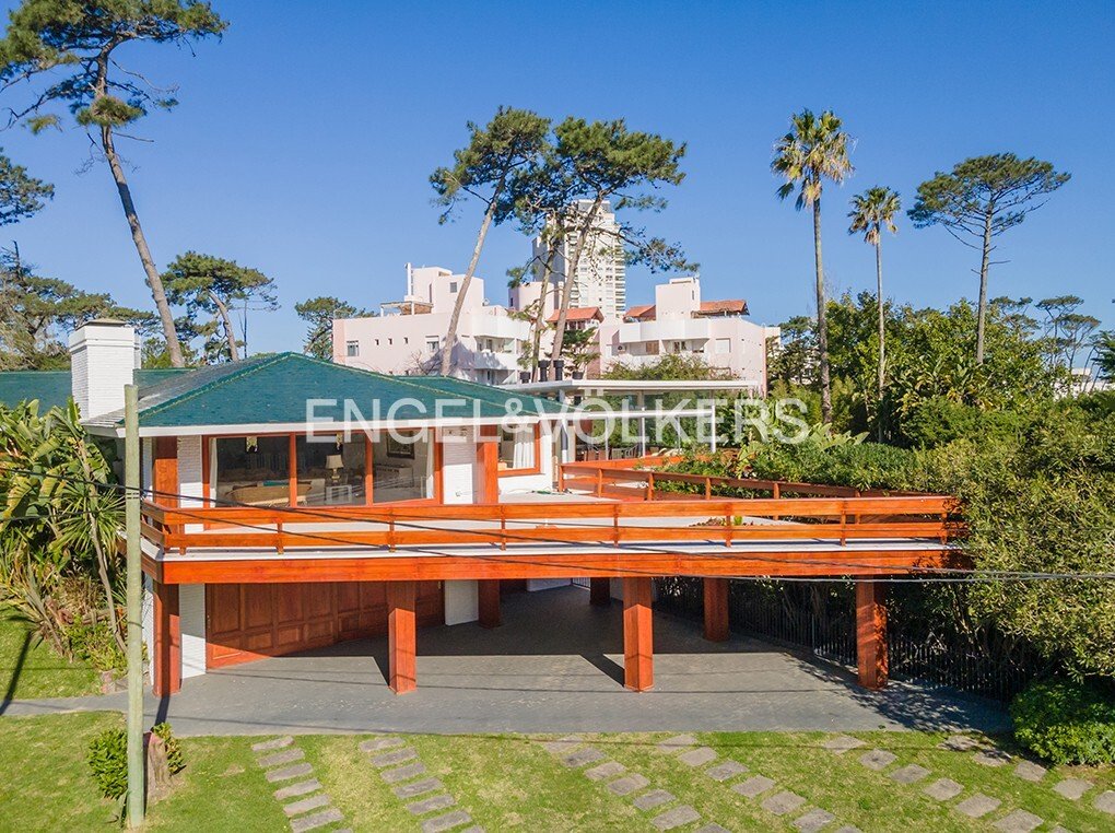 Townhouse in Punta del Este, Maldonado Department, Uruguay 1 - 15399450