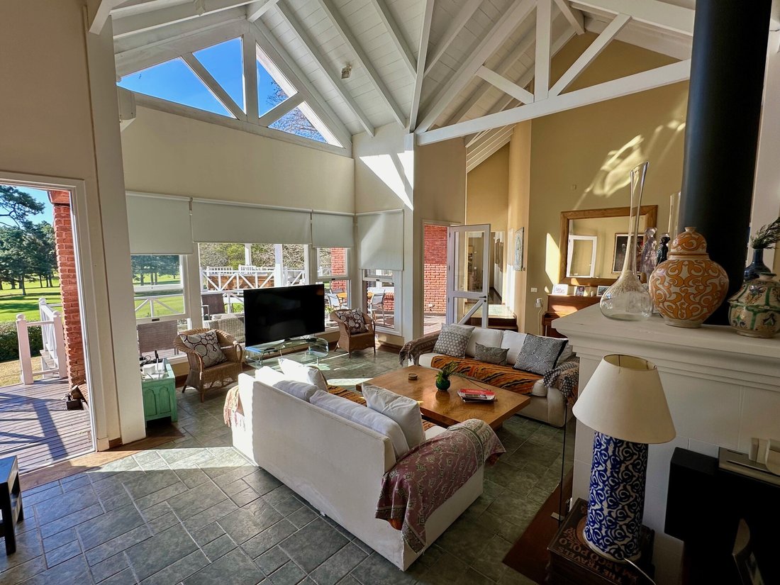Townhouse in Punta del Este, Maldonado Department, Uruguay 4 - 15399357