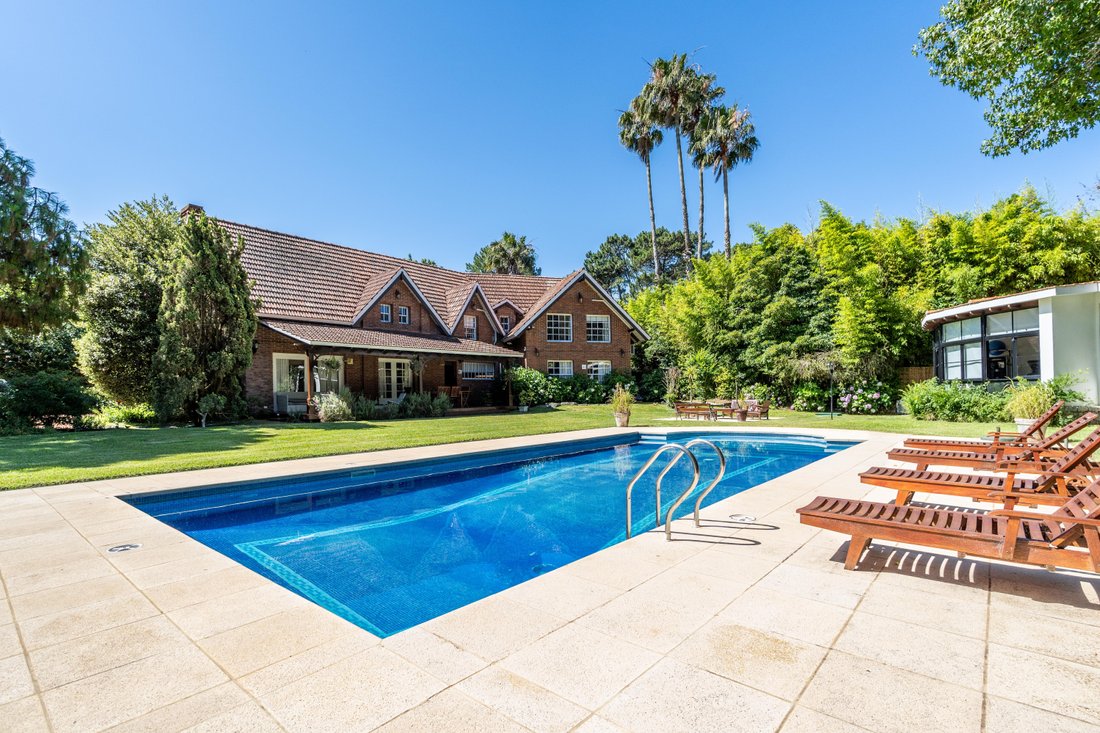 Townhouse in Punta del Este, Maldonado Department, Uruguay 1 - 15399348