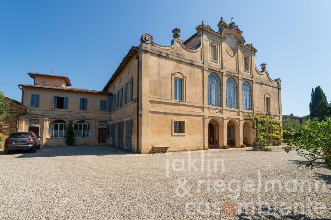 Estate in Siena, Tuscany, Italy 3 - 15399370