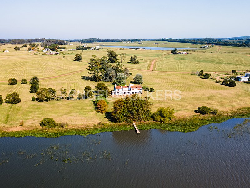 Townhouse in Laguna de los Cisnes-Lomas del Sauce, Maldonado Department, Uruguay 3 - 15399396