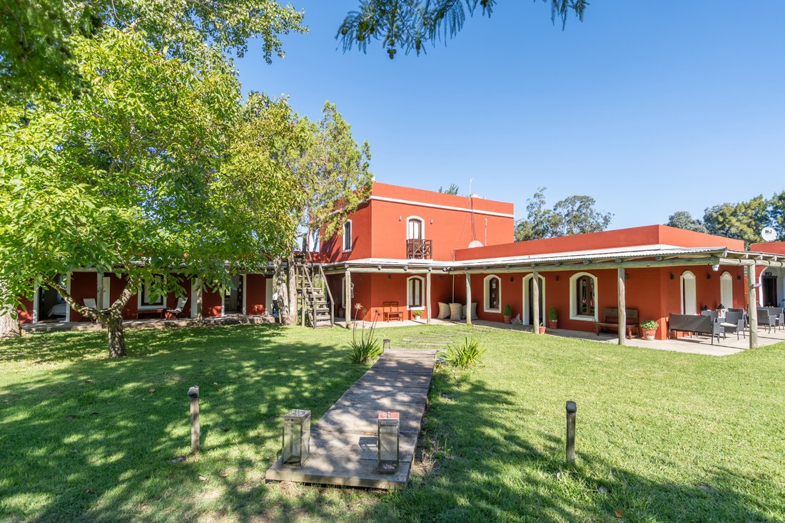 Country House in Manantiales, Maldonado Department, Uruguay 1 - 15399372
