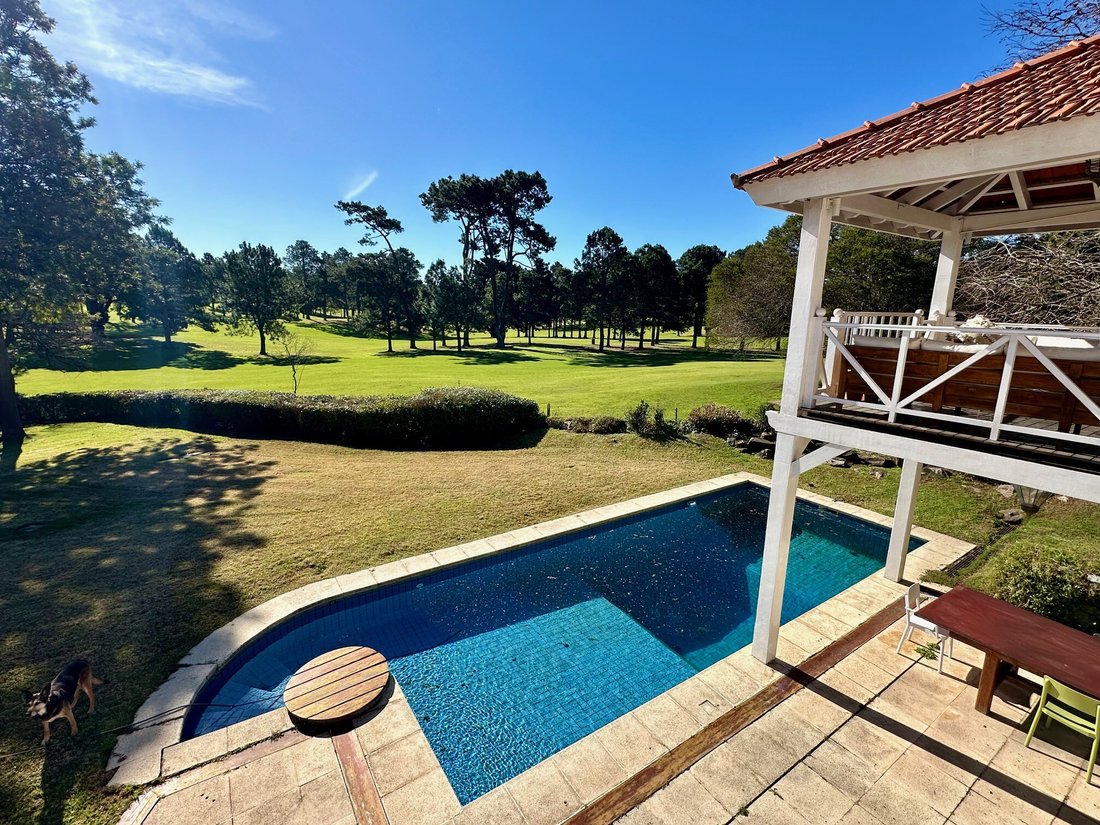 Townhouse in Punta del Este, Maldonado Department, Uruguay 1 - 15399357