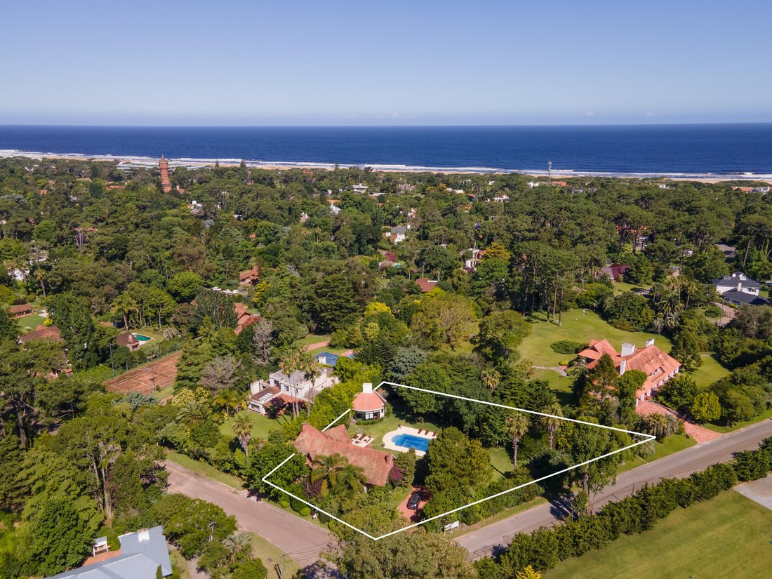 Townhouse in Punta del Este, Maldonado Department, Uruguay 2 - 15399348