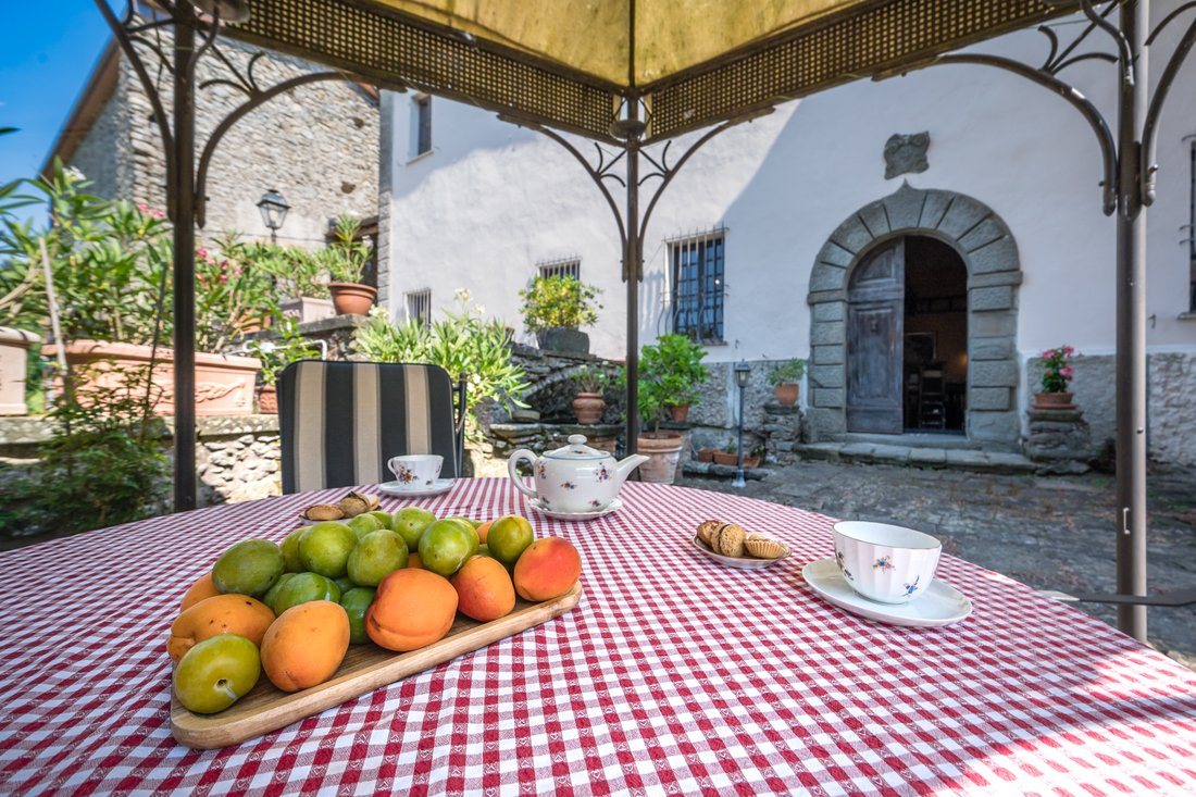 Palazzo del Poderetto: A Malaspina Castle’s Timeless Legacy in Tuscany’s Wild Heart