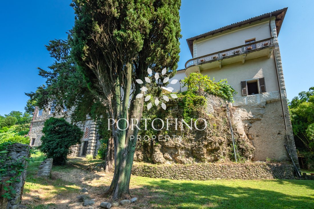 Palazzo del Poderetto: A Malaspina Castle’s Timeless Legacy in Tuscany’s Wild Heart