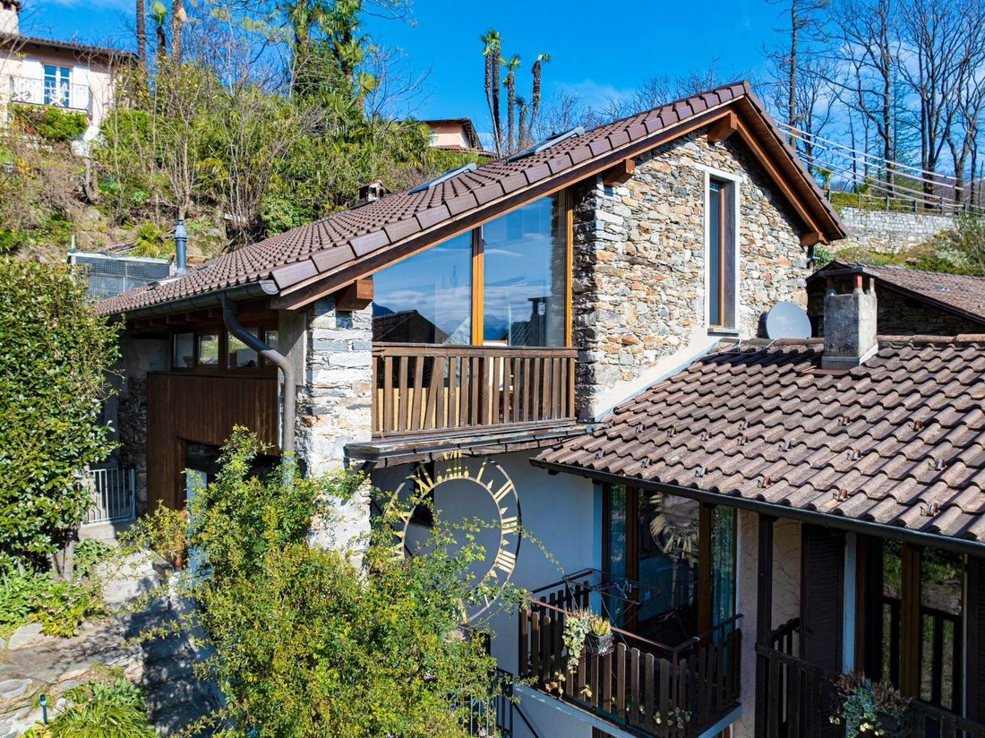 A Historic Gem In The Heart Of Arcegno – Timeless Elegance Meets Modern Comfort