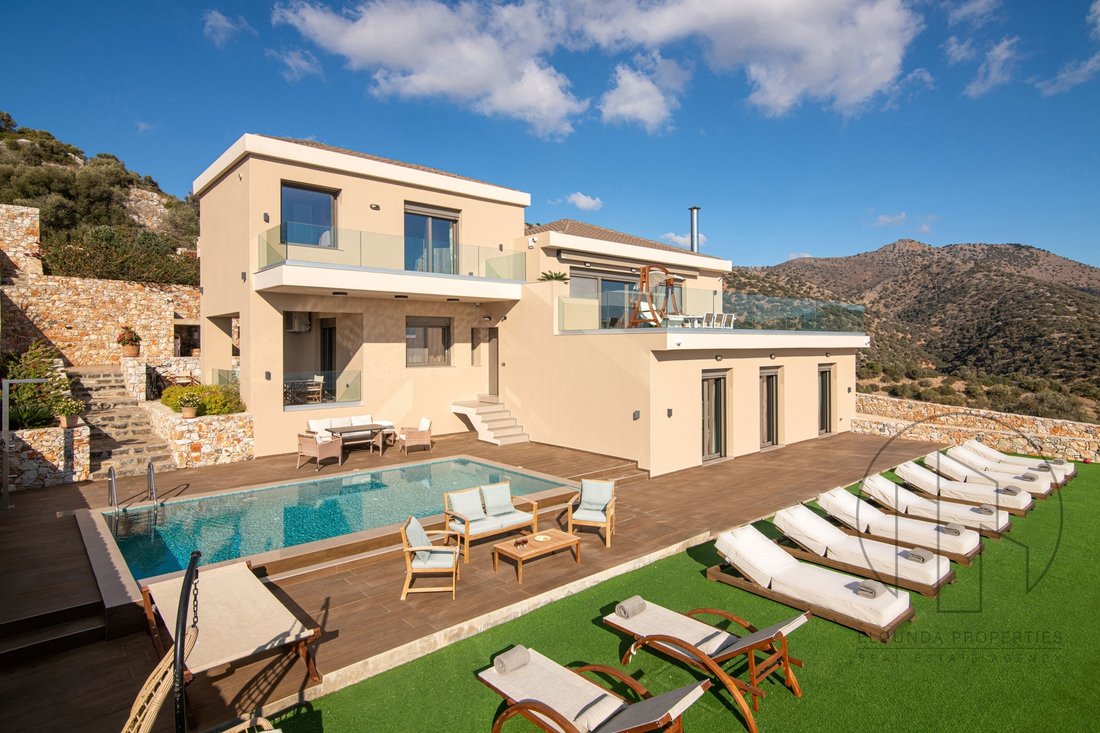 Villa in Community of Agios Nikolaos, Agios Nikolaos, Greece 1 - 15399635