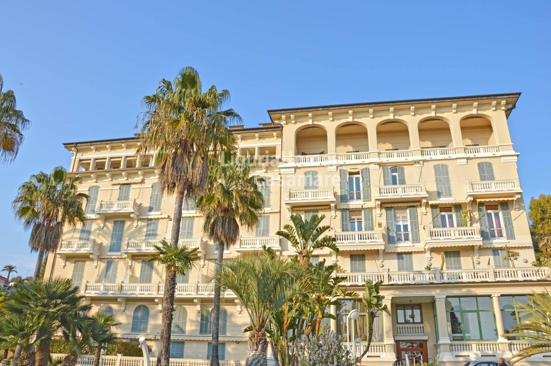 Apartment in Bordighera, Liguria, Italy 1 - 12371217