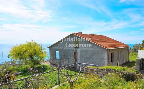 Villa a Cipressa, Liguria, Italia 1