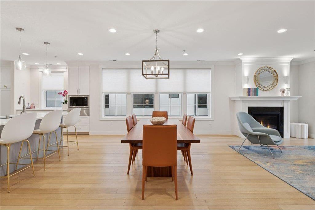Image showcasing Beautiful Open Plan Main Floor Condo In Minneapolis, Minnesota, United ...